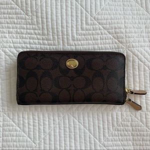 Zipper Coach Wallet